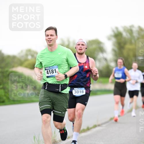 07.04.2024 - 43. Internationalen Wilhelmsburger Insellauf Dr. Thomas Lammeyer http://msf.ph/oto/6039080 07.04.2024 10:30:19 Laufen 4181, 3016 meine-sportfotos.de