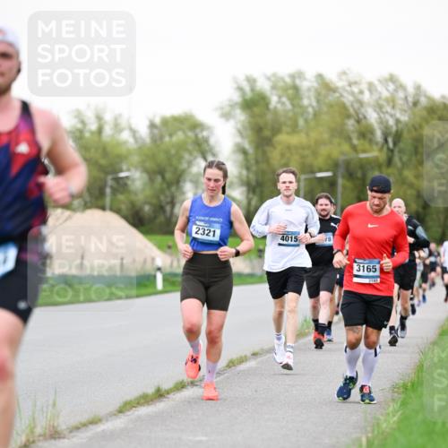 07.04.2024 - 43. Internationalen Wilhelmsburger Insellauf Dr. Thomas Lammeyer http://msf.ph/oto/6039083 07.04.2024 10:30:20 Laufen 2321, 4015, 78, 3165, 3165 meine-sportfotos.de