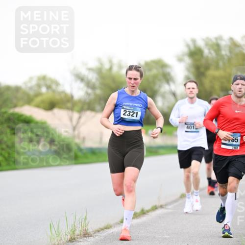 07.04.2024 - 43. Internationalen Wilhelmsburger Insellauf Dr. Thomas Lammeyer http://msf.ph/oto/6039090 07.04.2024 10:30:22 Laufen 2321, 401, 65, 3165 meine-sportfotos.de