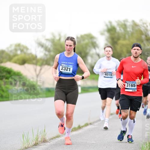 07.04.2024 - 43. Internationalen Wilhelmsburger Insellauf Dr. Thomas Lammeyer http://msf.ph/oto/6039091 07.04.2024 10:30:22 Laufen 2321, 4015, 3165, 3165 meine-sportfotos.de