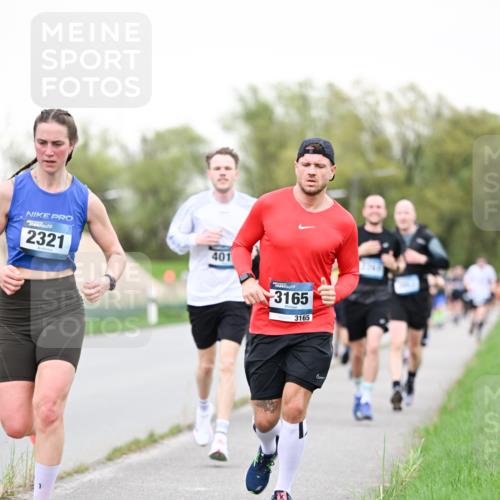 07.04.2024 - 43. Internationalen Wilhelmsburger Insellauf Dr. Thomas Lammeyer http://msf.ph/oto/6039092 07.04.2024 10:30:22 Laufen 2321, 401, 3165, 3165 meine-sportfotos.de