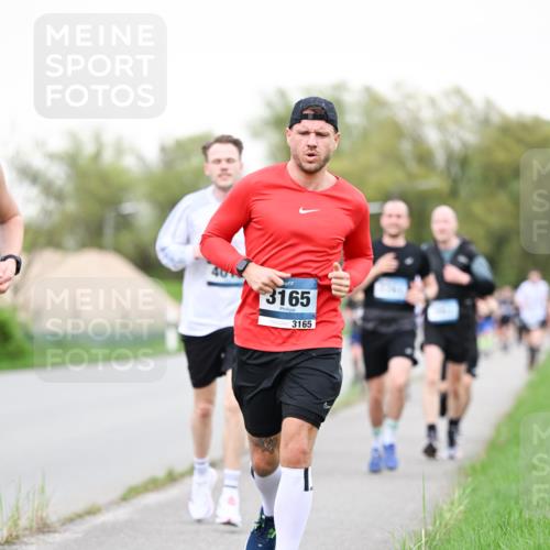 07.04.2024 - 43. Internationalen Wilhelmsburger Insellauf Dr. Thomas Lammeyer http://msf.ph/oto/6039097 07.04.2024 10:30:23 Laufen 3165, 3165 meine-sportfotos.de