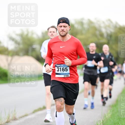 07.04.2024 - 43. Internationalen Wilhelmsburger Insellauf Dr. Thomas Lammeyer http://msf.ph/oto/6039100 07.04.2024 10:30:23 Laufen 3165, 3165 meine-sportfotos.de