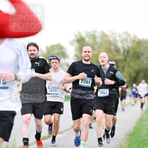 07.04.2024 - 43. Internationalen Wilhelmsburger Insellauf Dr. Thomas Lammeyer http://msf.ph/oto/6039109 07.04.2024 10:30:25 Laufen 3011, 2261, 3957 meine-sportfotos.de