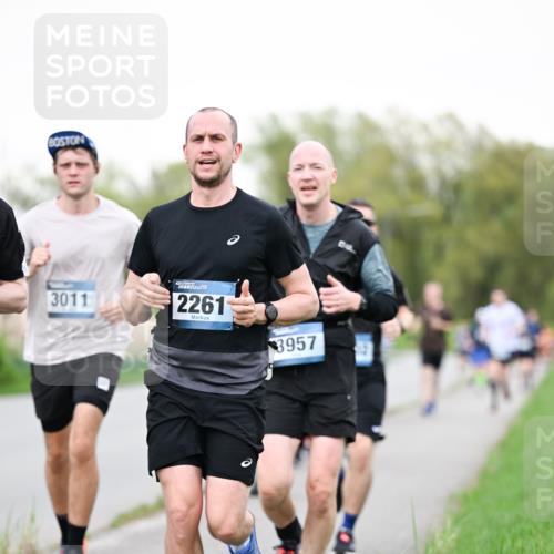 07.04.2024 - 43. Internationalen Wilhelmsburger Insellauf Dr. Thomas Lammeyer http://msf.ph/oto/6039117 07.04.2024 10:30:27 Laufen 3011, 2261, 3957 meine-sportfotos.de