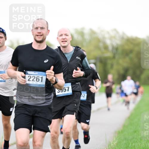 07.04.2024 - 43. Internationalen Wilhelmsburger Insellauf Dr. Thomas Lammeyer http://msf.ph/oto/6039119 07.04.2024 10:30:27 Laufen 2261, 3957, 02 meine-sportfotos.de