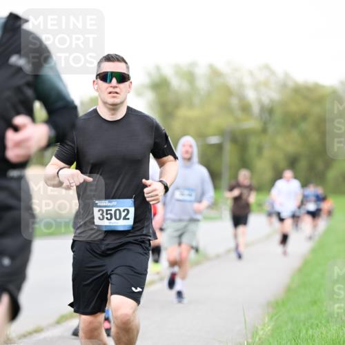 07.04.2024 - 43. Internationalen Wilhelmsburger Insellauf Dr. Thomas Lammeyer http://msf.ph/oto/6039123 07.04.2024 10:30:28 Laufen 3502 meine-sportfotos.de