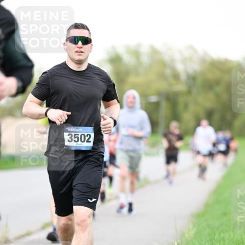 07.04.2024 - 43. Internationalen Wilhelmsburger Insellauf Dr. Thomas Lammeyer http://msf.ph/oto/6039124 07.04.2024 10:30:29 Laufen 3502 meine-sportfotos.de