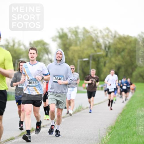 07.04.2024 - 43. Internationalen Wilhelmsburger Insellauf Dr. Thomas Lammeyer http://msf.ph/oto/6039128 07.04.2024 10:30:30 Laufen 323, 4023, 3646 meine-sportfotos.de