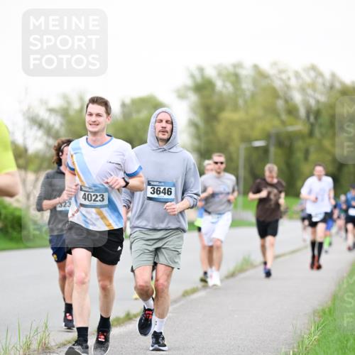 07.04.2024 - 43. Internationalen Wilhelmsburger Insellauf Dr. Thomas Lammeyer http://msf.ph/oto/6039133 07.04.2024 10:30:31 Laufen 323, 4023, 3646 meine-sportfotos.de