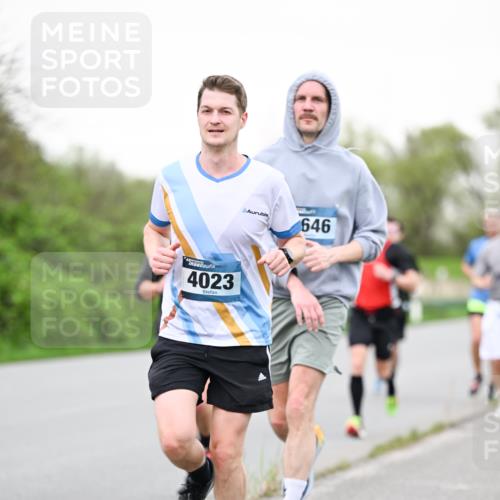 07.04.2024 - 43. Internationalen Wilhelmsburger Insellauf Dr. Thomas Lammeyer http://msf.ph/oto/6039141 07.04.2024 10:30:32 Laufen 4023, 646 meine-sportfotos.de