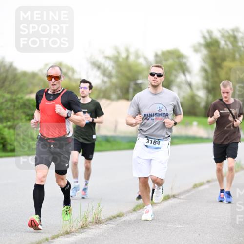 07.04.2024 - 43. Internationalen Wilhelmsburger Insellauf Dr. Thomas Lammeyer http://msf.ph/oto/6039142 07.04.2024 10:30:34 Laufen 2022, 3184 meine-sportfotos.de