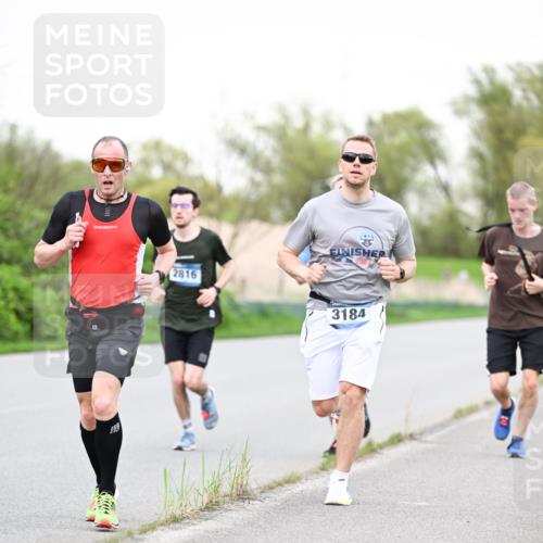 07.04.2024 - 43. Internationalen Wilhelmsburger Insellauf Dr. Thomas Lammeyer http://msf.ph/oto/6039144 07.04.2024 10:30:34 Laufen 2816, 3184 meine-sportfotos.de
