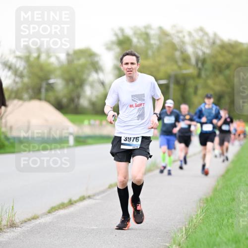 07.04.2024 - 43. Internationalen Wilhelmsburger Insellauf Dr. Thomas Lammeyer http://msf.ph/oto/6039155 07.04.2024 10:30:38 Laufen 3976, 3976 meine-sportfotos.de