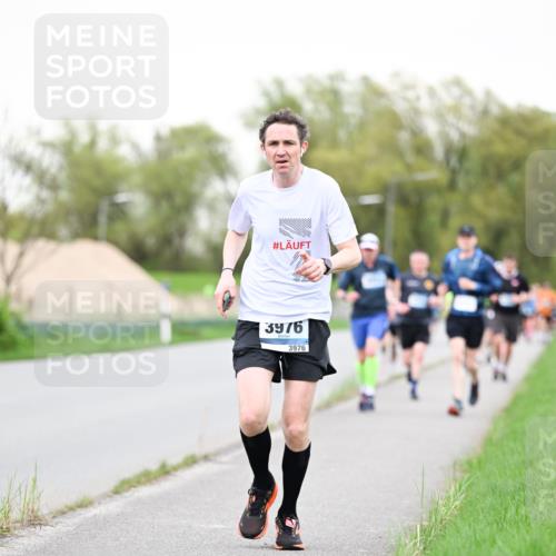 07.04.2024 - 43. Internationalen Wilhelmsburger Insellauf Dr. Thomas Lammeyer http://msf.ph/oto/6039158 07.04.2024 10:30:38 Laufen 3976, 3976 meine-sportfotos.de