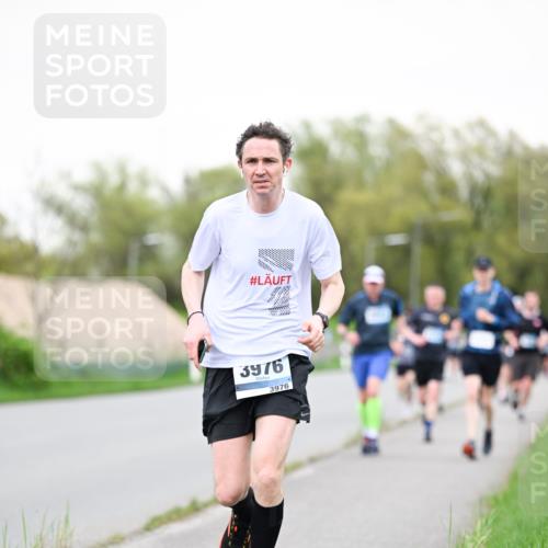 07.04.2024 - 43. Internationalen Wilhelmsburger Insellauf Dr. Thomas Lammeyer http://msf.ph/oto/6039163 07.04.2024 10:30:39 Laufen 3976, 3976 meine-sportfotos.de