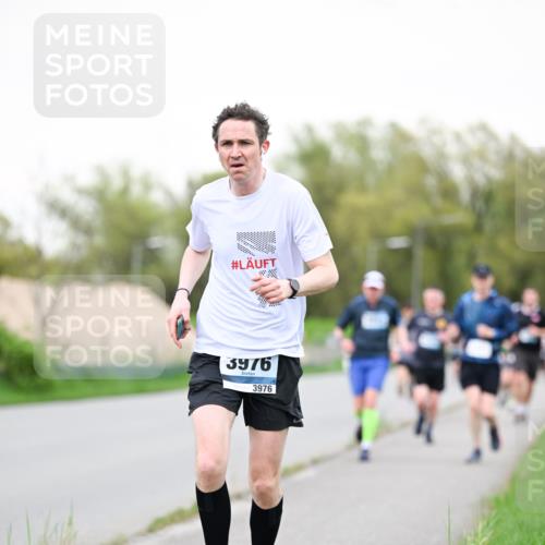 07.04.2024 - 43. Internationalen Wilhelmsburger Insellauf Dr. Thomas Lammeyer http://msf.ph/oto/6039164 07.04.2024 10:30:39 Laufen 3976, 3976 meine-sportfotos.de
