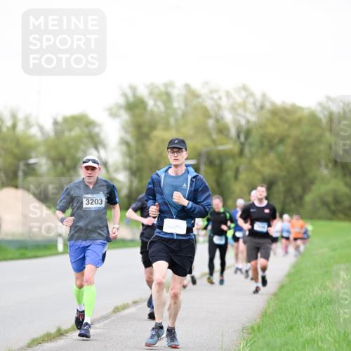 07.04.2024 - 43. Internationalen Wilhelmsburger Insellauf Dr. Thomas Lammeyer http://msf.ph/oto/6039174 07.04.2024 10:30:43 Laufen 3203 meine-sportfotos.de