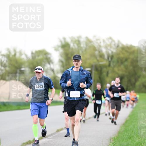 07.04.2024 - 43. Internationalen Wilhelmsburger Insellauf Dr. Thomas Lammeyer http://msf.ph/oto/6039177 07.04.2024 10:30:43 Laufen 3203 meine-sportfotos.de