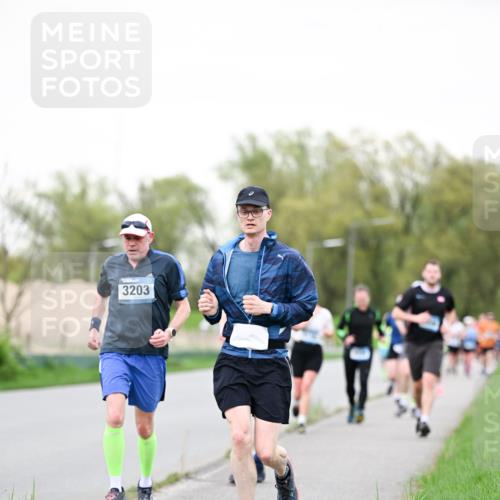 07.04.2024 - 43. Internationalen Wilhelmsburger Insellauf Dr. Thomas Lammeyer http://msf.ph/oto/6039181 07.04.2024 10:30:43 Laufen 3203 meine-sportfotos.de
