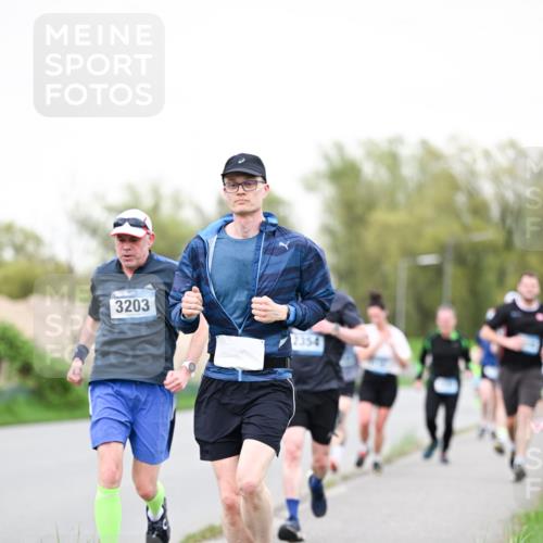 07.04.2024 - 43. Internationalen Wilhelmsburger Insellauf Dr. Thomas Lammeyer http://msf.ph/oto/6039187 07.04.2024 10:30:44 Laufen 3203, 2354 meine-sportfotos.de