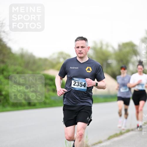 07.04.2024 - 43. Internationalen Wilhelmsburger Insellauf Dr. Thomas Lammeyer http://msf.ph/oto/6039201 07.04.2024 10:30:47 Laufen 2354 meine-sportfotos.de