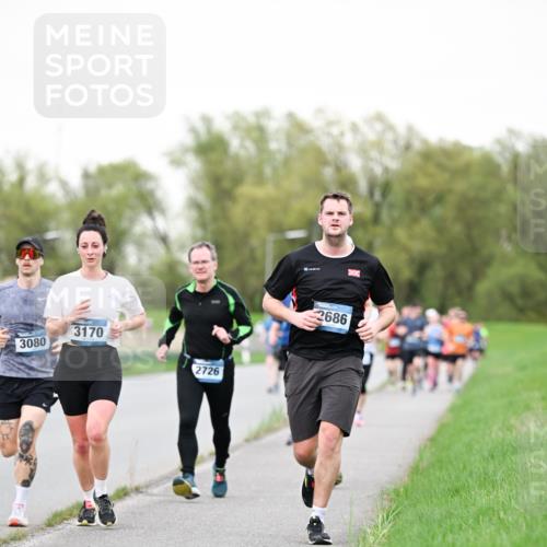 07.04.2024 - 43. Internationalen Wilhelmsburger Insellauf Dr. Thomas Lammeyer http://msf.ph/oto/6039206 07.04.2024 10:30:48 Laufen 3080, 3170, 40, 2726, 2686 meine-sportfotos.de