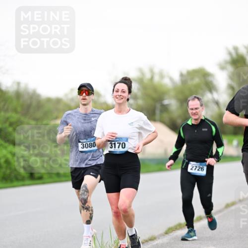 07.04.2024 - 43. Internationalen Wilhelmsburger Insellauf Dr. Thomas Lammeyer http://msf.ph/oto/6039214 07.04.2024 10:30:49 Laufen 3080, 3170, 2726 meine-sportfotos.de