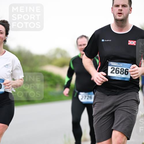07.04.2024 - 43. Internationalen Wilhelmsburger Insellauf Dr. Thomas Lammeyer http://msf.ph/oto/6039224 07.04.2024 10:30:51 Laufen 2726, 0, 43, 2686 meine-sportfotos.de