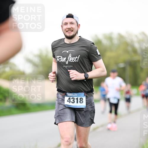 07.04.2024 - 43. Internationalen Wilhelmsburger Insellauf Dr. Thomas Lammeyer http://msf.ph/oto/6039229 07.04.2024 10:30:53 Laufen 4318 meine-sportfotos.de