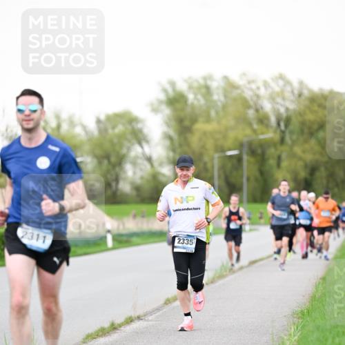 07.04.2024 - 43. Internationalen Wilhelmsburger Insellauf Dr. Thomas Lammeyer http://msf.ph/oto/6039238 07.04.2024 10:30:54 Laufen 2311, 2335, 2335 meine-sportfotos.de