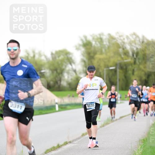 07.04.2024 - 43. Internationalen Wilhelmsburger Insellauf Dr. Thomas Lammeyer http://msf.ph/oto/6039239 07.04.2024 10:30:54 Laufen 2311, 2335 meine-sportfotos.de
