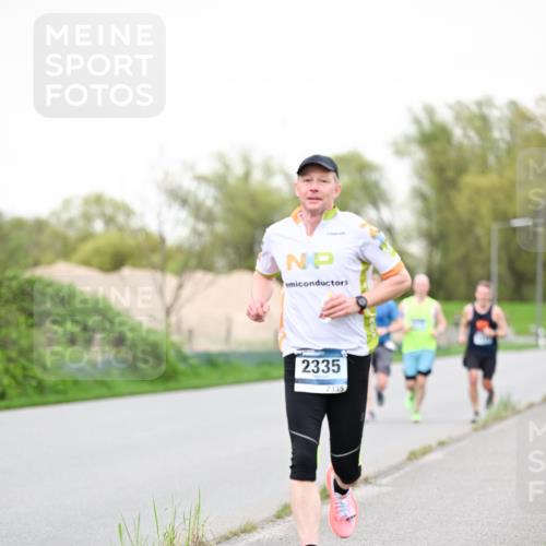 07.04.2024 - 43. Internationalen Wilhelmsburger Insellauf Dr. Thomas Lammeyer http://msf.ph/oto/6039247 07.04.2024 10:30:56 Laufen 2335, 2335 meine-sportfotos.de