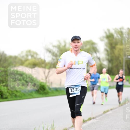 07.04.2024 - 43. Internationalen Wilhelmsburger Insellauf Dr. Thomas Lammeyer http://msf.ph/oto/6039249 07.04.2024 10:30:57 Laufen 2335 meine-sportfotos.de