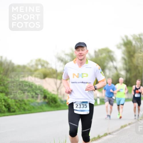 07.04.2024 - 43. Internationalen Wilhelmsburger Insellauf Dr. Thomas Lammeyer http://msf.ph/oto/6039251 07.04.2024 10:30:57 Laufen 2335 meine-sportfotos.de