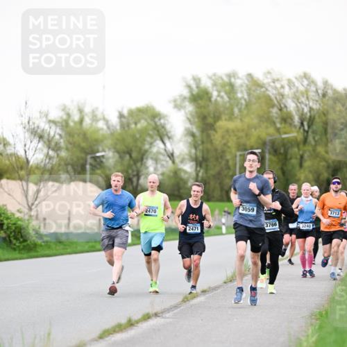 07.04.2024 - 43. Internationalen Wilhelmsburger Insellauf Dr. Thomas Lammeyer http://msf.ph/oto/6039260 07.04.2024 10:30:59 Laufen 3059, 2470, 2471, 3766, 3240, 3713 meine-sportfotos.de