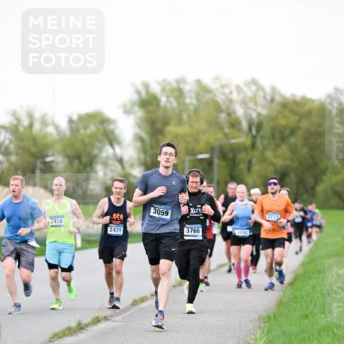 07.04.2024 - 43. Internationalen Wilhelmsburger Insellauf Dr. Thomas Lammeyer http://msf.ph/oto/6039262 07.04.2024 10:31:00 Laufen 2470, 2471, 3059, 3713, 3766, 3240 meine-sportfotos.de