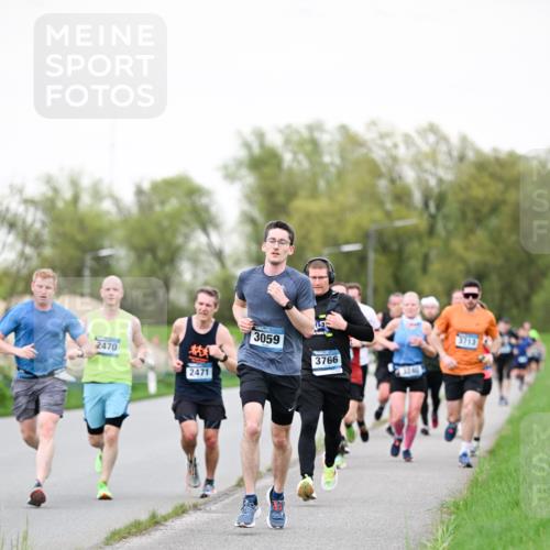 07.04.2024 - 43. Internationalen Wilhelmsburger Insellauf Dr. Thomas Lammeyer http://msf.ph/oto/6039264 07.04.2024 10:31:00 Laufen 2470, 2471, 3059, 3766, 3240, 3713 meine-sportfotos.de