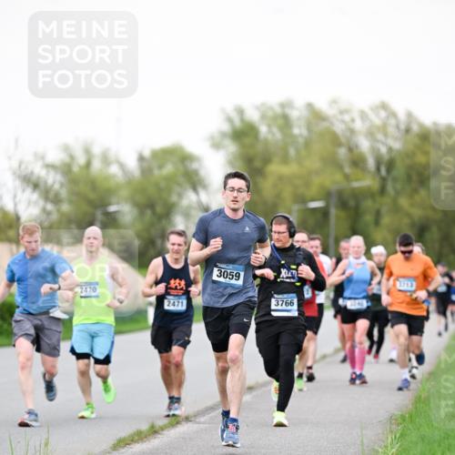 07.04.2024 - 43. Internationalen Wilhelmsburger Insellauf Dr. Thomas Lammeyer http://msf.ph/oto/6039267 07.04.2024 10:31:01 Laufen 2470, 2471, 3713, 3059, 3766 meine-sportfotos.de