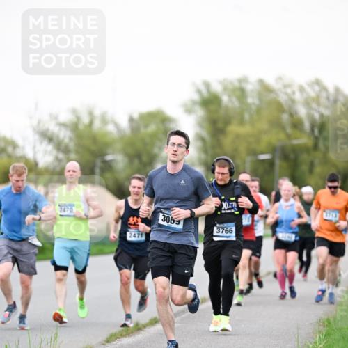 07.04.2024 - 43. Internationalen Wilhelmsburger Insellauf Dr. Thomas Lammeyer http://msf.ph/oto/6039271 07.04.2024 10:31:01 Laufen 2470, 2471, 3713, 3059, 3766 meine-sportfotos.de