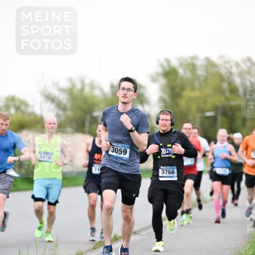 07.04.2024 - 43. Internationalen Wilhelmsburger Insellauf Dr. Thomas Lammeyer http://msf.ph/oto/6039275 07.04.2024 10:31:02 Laufen 2470, 3059, 3766 meine-sportfotos.de