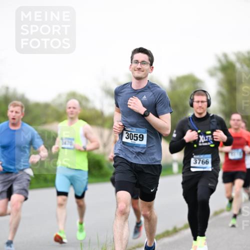 07.04.2024 - 43. Internationalen Wilhelmsburger Insellauf Dr. Thomas Lammeyer http://msf.ph/oto/6039281 07.04.2024 10:31:03 Laufen 7476, 6, 3059, 3766 meine-sportfotos.de