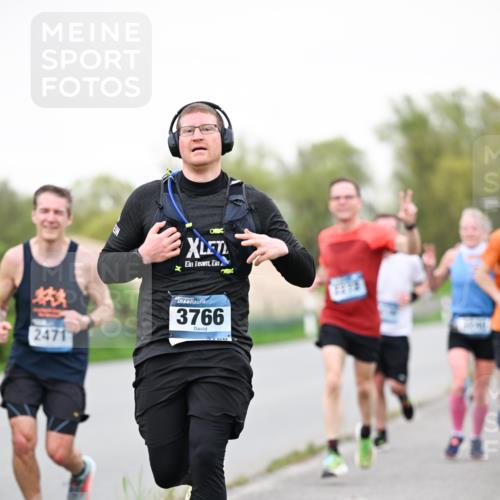 07.04.2024 - 43. Internationalen Wilhelmsburger Insellauf Dr. Thomas Lammeyer http://msf.ph/oto/6039288 07.04.2024 10:31:04 Laufen 2471, 3766 meine-sportfotos.de