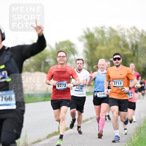 07.04.2024 - 43. Internationalen Wilhelmsburger Insellauf Dr. Thomas Lammeyer http://msf.ph/oto/6039289 07.04.2024 10:31:05 Laufen 766, 22722, 3438, 3240, 3713 meine-sportfotos.de