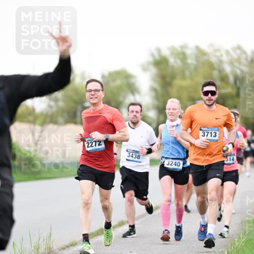07.04.2024 - 43. Internationalen Wilhelmsburger Insellauf Dr. Thomas Lammeyer http://msf.ph/oto/6039291 07.04.2024 10:31:05 Laufen 2272, 3438, 3240, 3713, 514 meine-sportfotos.de