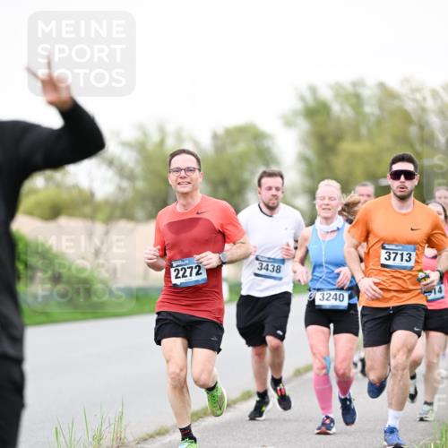 07.04.2024 - 43. Internationalen Wilhelmsburger Insellauf Dr. Thomas Lammeyer http://msf.ph/oto/6039292 07.04.2024 10:31:05 Laufen 2272, 3438, 3240, 3713 meine-sportfotos.de