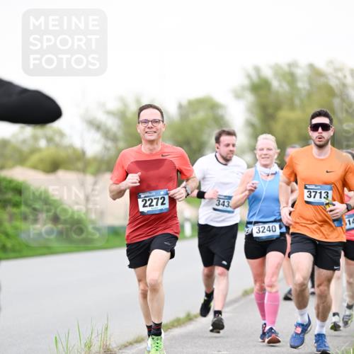 07.04.2024 - 43. Internationalen Wilhelmsburger Insellauf Dr. Thomas Lammeyer http://msf.ph/oto/6039293 07.04.2024 10:31:05 Laufen 2272, 343, 3240, 3713, 14 meine-sportfotos.de