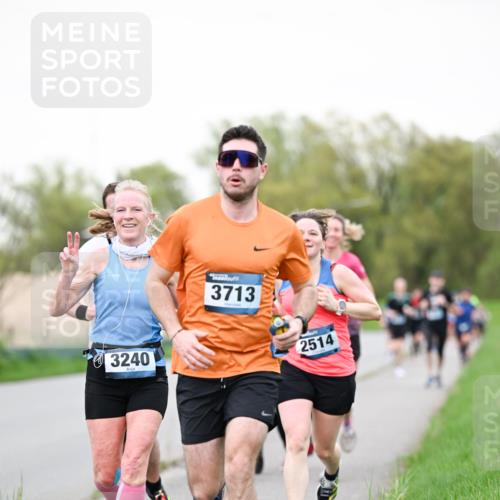 07.04.2024 - 43. Internationalen Wilhelmsburger Insellauf Dr. Thomas Lammeyer http://msf.ph/oto/6039298 07.04.2024 10:31:06 Laufen 3713, 3240, 2514 meine-sportfotos.de