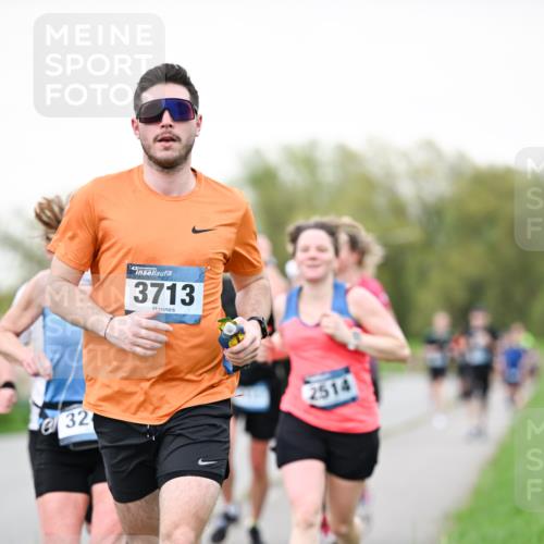 07.04.2024 - 43. Internationalen Wilhelmsburger Insellauf Dr. Thomas Lammeyer http://msf.ph/oto/6039302 07.04.2024 10:31:07 Laufen 32, 43, 3713, 2514 meine-sportfotos.de