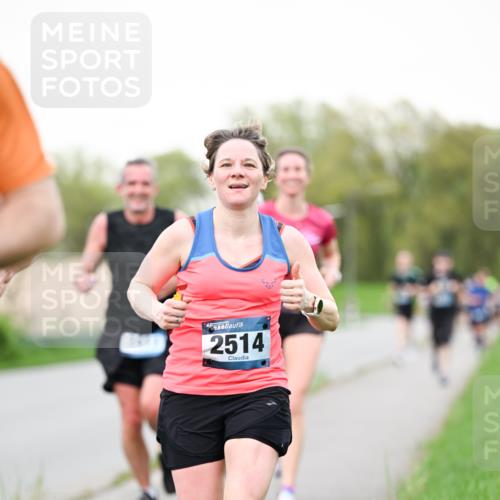 07.04.2024 - 43. Internationalen Wilhelmsburger Insellauf Dr. Thomas Lammeyer http://msf.ph/oto/6039308 07.04.2024 10:31:08 Laufen 2514 meine-sportfotos.de